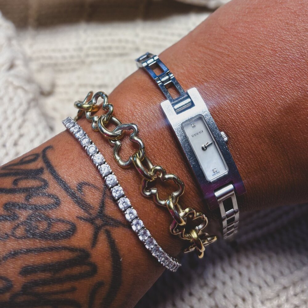 Authentic Gucci 3900L Women’s Silver Bracelet Watch – Y2K Vintage Designer Acces